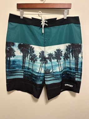 Oakley Board Shorts 10” Men 36 Blue Palm Trees Colorblock Swim Hybrid Trunks